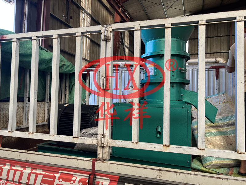有機(jī)肥造粒機(jī).jpg
